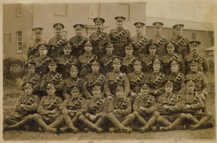 Framed Print : Royal Artillery group photo, WW1, wearing ammunition bandoliers. Date: circa 1914 Framed Print : Royal Artillery group photo, WW1, wearing ammunition bandoliers. Date: circa 1914