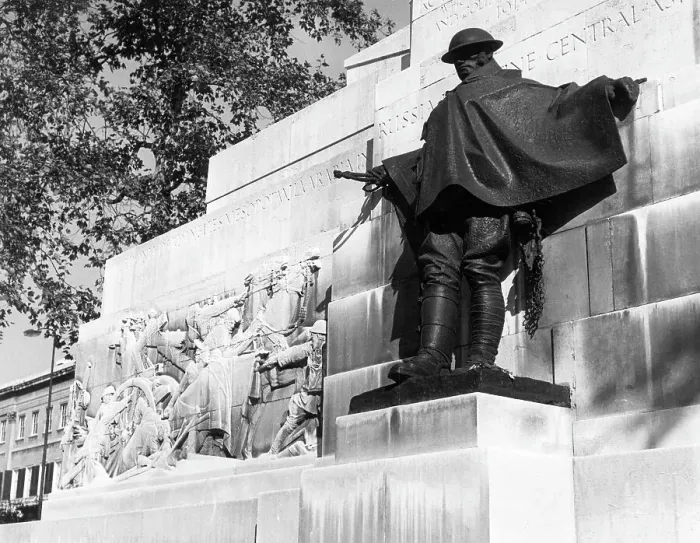 Framed Print : ROYAL ARTILLERY MEMORIAL Framed Print : ROYAL ARTILLERY MEMORIAL