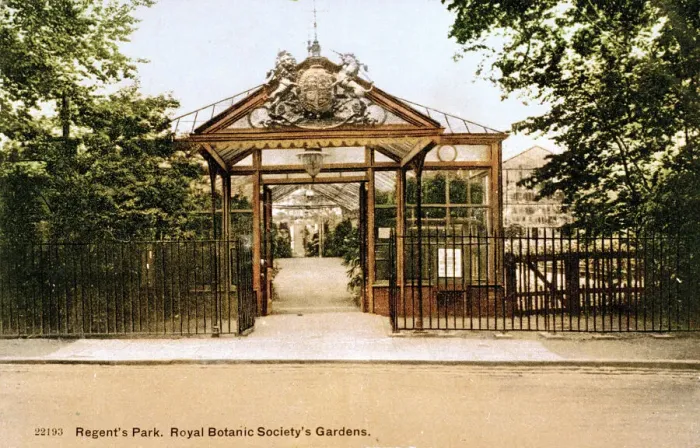 Framed Print : Royal Botanic Society Gardens, Regents Park, London Framed Print : Royal Botanic Society Gardens, Regents Park, London