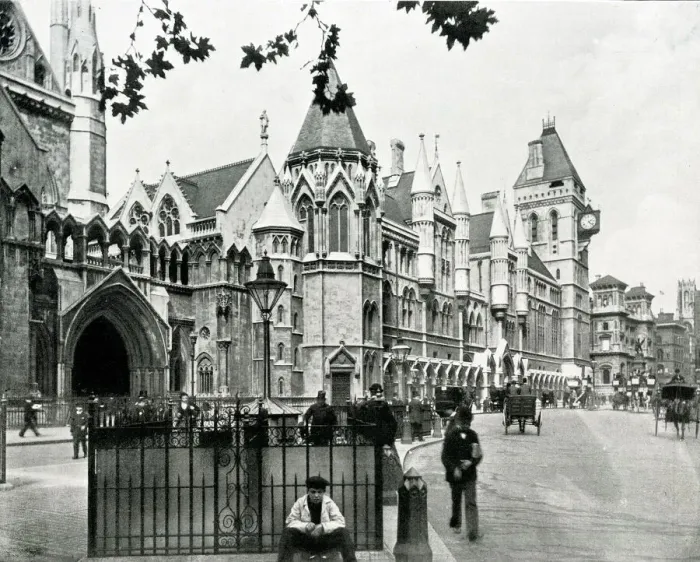 Framed Print : The Royal Courts of Justice, The Strand, London Framed Print : The Royal Courts of Justice, The Strand, London
