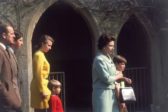 Framed Print : Royal family at Windsor, 1968 Framed Print : Royal family at Windsor, 1968