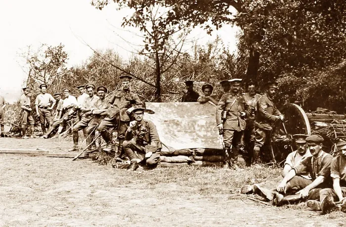 Framed Print : Royal Field Artillery resting during the First World War Framed Print : Royal Field Artillery resting during the First World War