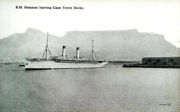 Framed Print : Royal Mail Steamer leaving Cape Town Docks, South Africa Framed Print : Royal Mail Steamer leaving Cape Town Docks, South Africa