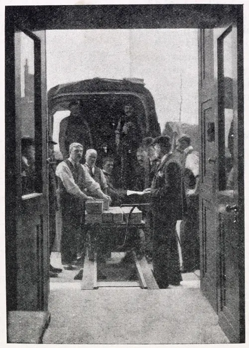 Framed Print : The Royal Mint, London 1902 Framed Print : The Royal Mint, London 1902