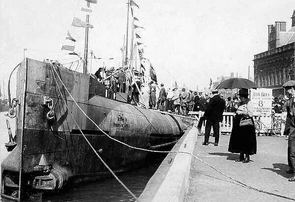 A Royal Navy open day during WW1