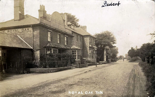 The Royal Oak Inn - Station Road, Didcot, Oxfordshire