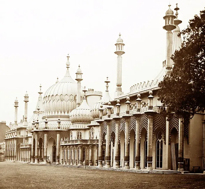 Framed Print : The Royal Pavilion, Brighton, Victorian period Framed Print : The Royal Pavilion, Brighton, Victorian period