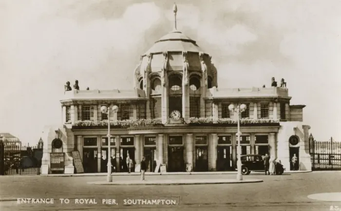 Framed Print : Royal Pier, Southampton Framed Print : Royal Pier, Southampton