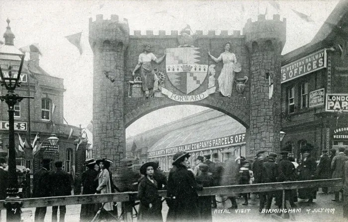 Framed Print : Royal Visit to Birmingham - 7th July, 1909 Framed Print : Royal Visit to Birmingham - 7th July, 1909