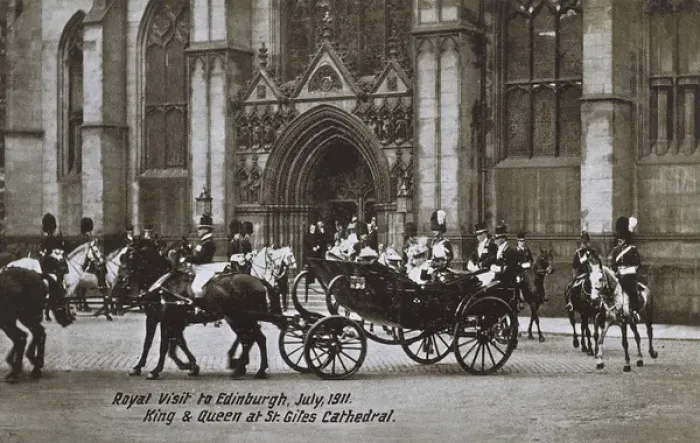 Framed Print : Royal visit to Edinburgh (2 / 3) Framed Print : Royal visit to Edinburgh (2 / 3)
