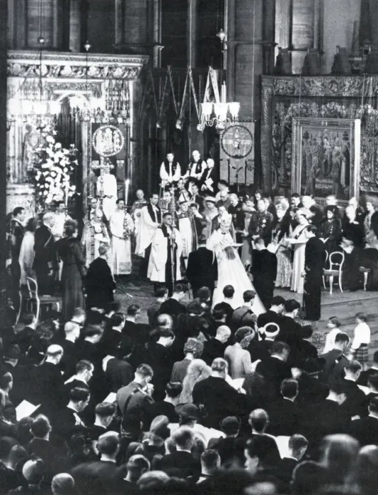 Framed Print : Royal Wedding 1947 - marriage ceremony Framed Print : Royal Wedding 1947 - marriage ceremony