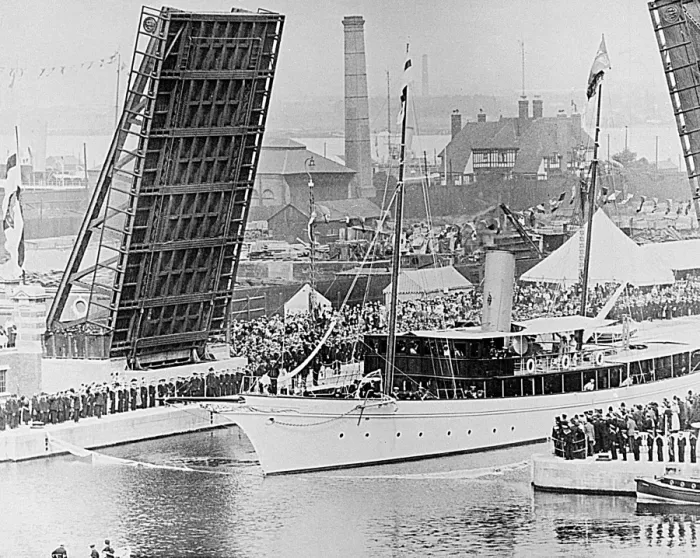 Framed Print : Royal Yacht entering London Docks Framed Print : Royal Yacht entering London Docks