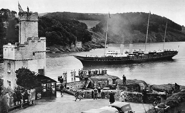 Royal Yacht Victoria and Albert arriving at Dartmouth, 1939