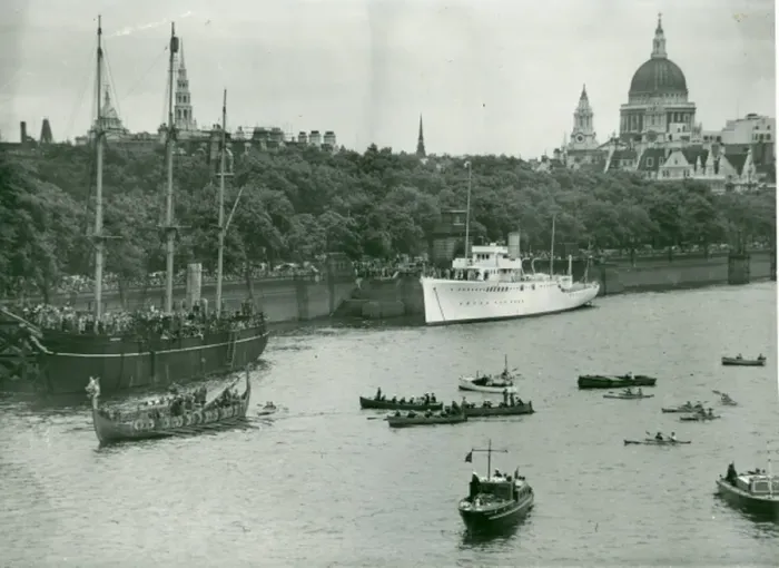 Framed Print : RSS Discovery and Danish Long Boat, London Framed Print : RSS Discovery and Danish Long Boat, London