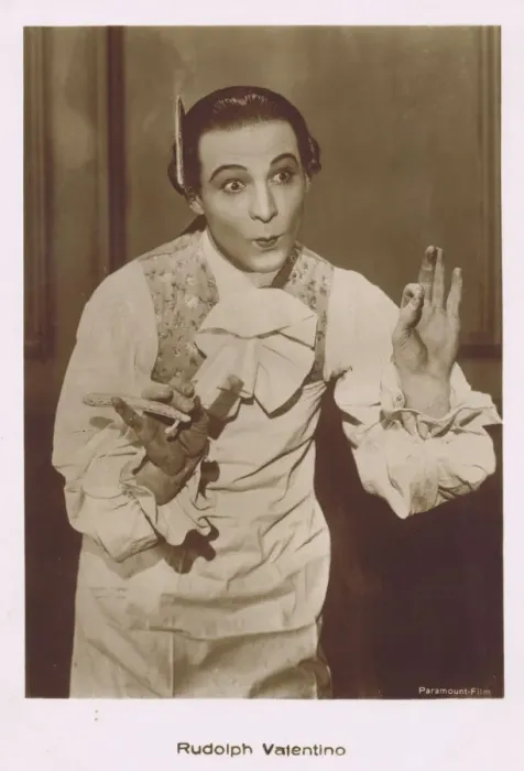 Framed Print : Rudolf Valentino in the film Monsieur Beaucaire, 1924 Framed Print : Rudolf Valentino in the film Monsieur Beaucaire, 1924