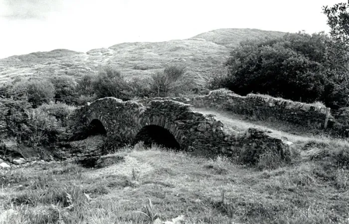 Framed Print : Ruined bridge, Ring of Kerry, south-west Ireland Framed Print : Ruined bridge, Ring of Kerry, south-west Ireland