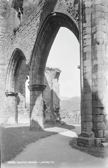 Framed Print : Ruins of Bolton Abbey Framed Print : Ruins of Bolton Abbey