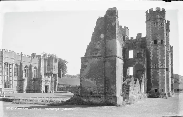 Framed Print : Ruins of Cowdray Castle Framed Print : Ruins of Cowdray Castle