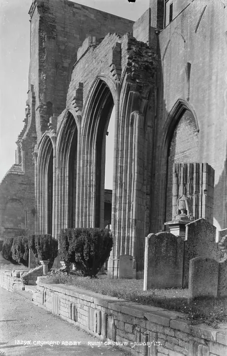 Framed Print : Ruins of Crowland Abbey Framed Print : Ruins of Crowland Abbey