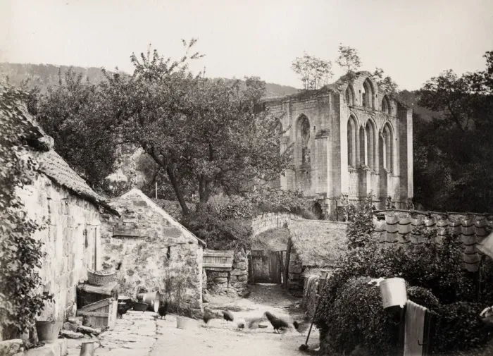 Framed Print : Ruins of Rievaulx Abbey, Yorkshire Framed Print : Ruins of Rievaulx Abbey, Yorkshire