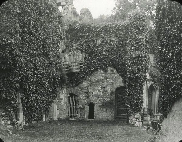 Ruins of an unidentified Church, Abbey or Chapel