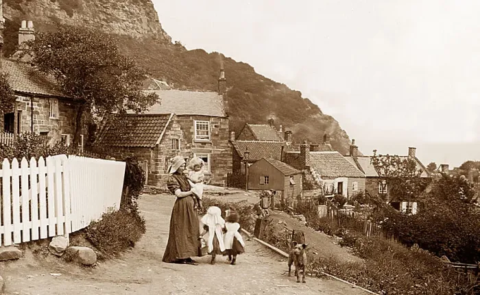 Framed Print : Runswick Bay Framed Print : Runswick Bay