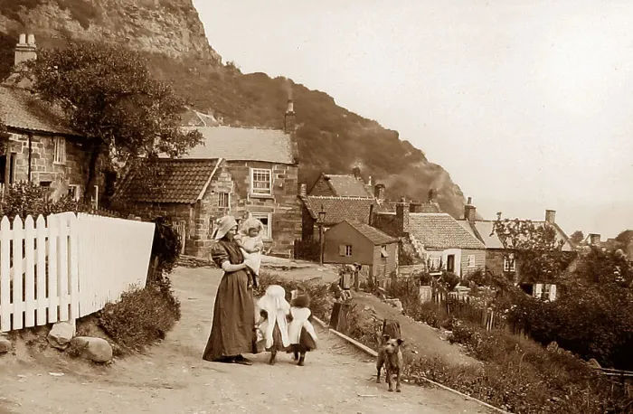 Framed Print : Runswick Bay Framed Print : Runswick Bay