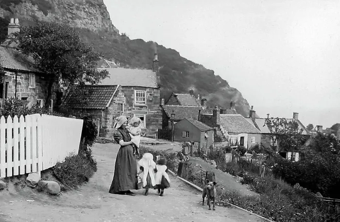 Framed Print : Runswick Bay Framed Print : Runswick Bay