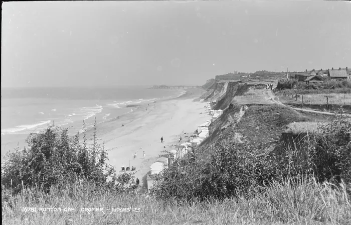 Framed Print : Runton Gap, Cromer Framed Print : Runton Gap, Cromer