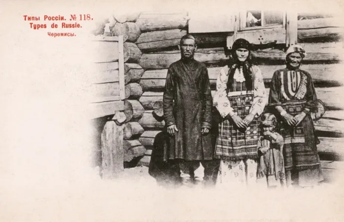 Framed Print : Russia - Family from Chelyabinsk Framed Print : Russia - Family from Chelyabinsk