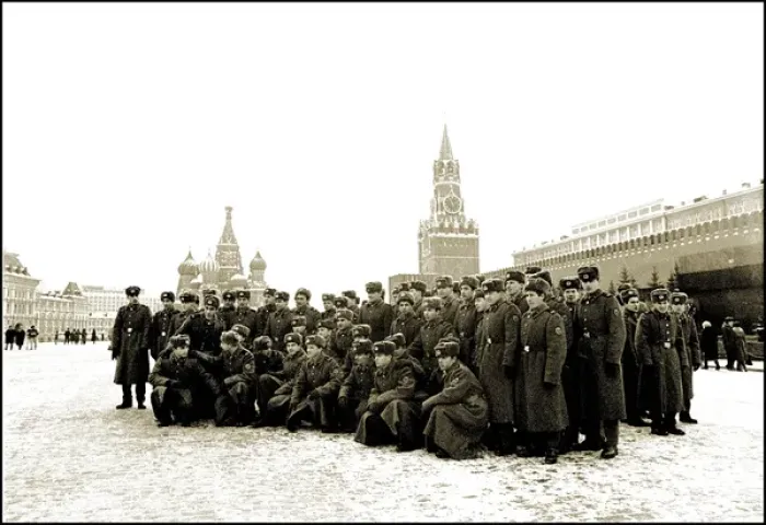 Framed Print : Russian Red Army Soldiers - Red Square, Moscow Framed Print : Russian Red Army Soldiers - Red Square, Moscow