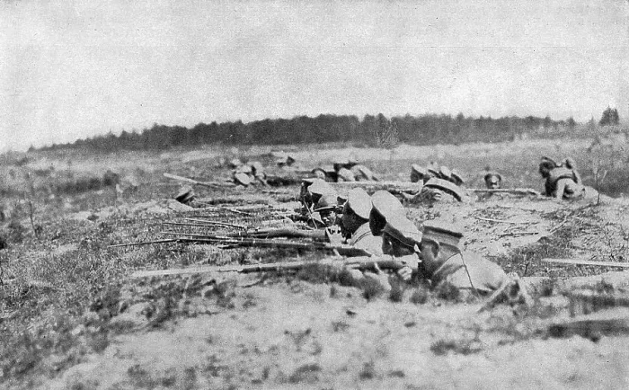 Framed Print : Russian soldiers in action at the front, Russia, WW1 Framed Print : Russian soldiers in action at the front, Russia, WW1