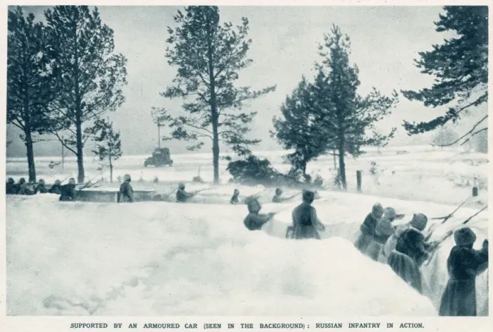Framed Print : Russian soldiers fighting the Germans in the snow on the eastern front during 1916 Framed Print : Russian soldiers fighting the Germans in the snow on the eastern front during 1916