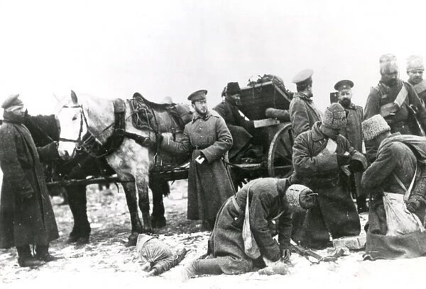 Russian troops with ammunition, WW1