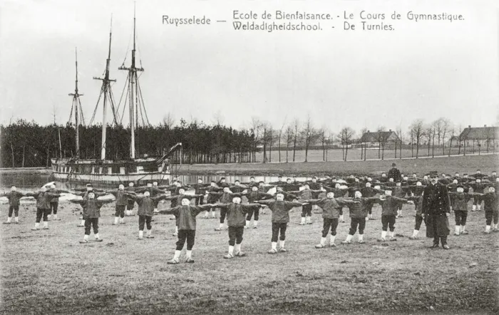 Framed Print : Ruysselede Reformatory, Belgium - Gymnastics class Framed Print : Ruysselede Reformatory, Belgium - Gymnastics class
