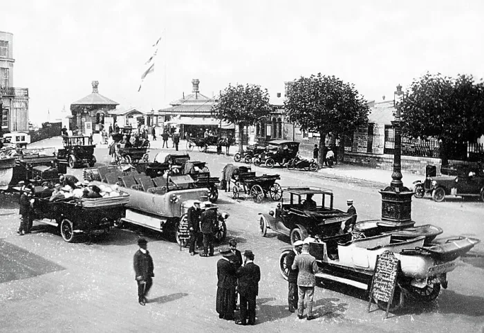 Framed Print : Ryde Esplanade Isle of Wight probably 1920s Framed Print : Ryde Esplanade Isle of Wight probably 1920s