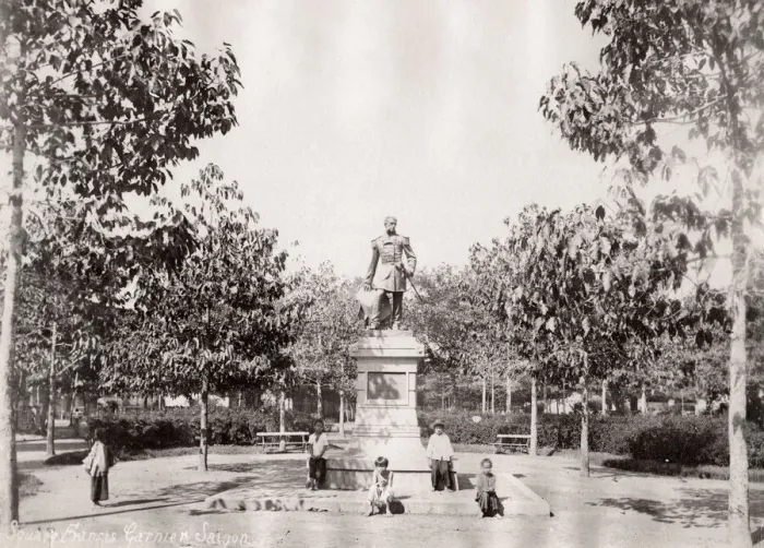 Framed Print : Saigon, Ho Chim Minh City, Vietnam, Francis Garnier statue Framed Print : Saigon, Ho Chim Minh City, Vietnam, Francis Garnier statue