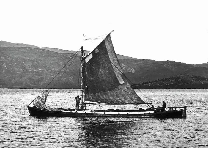 Framed Print : Sailing barge on Loch Lomond, Victorian period Framed Print : Sailing barge on Loch Lomond, Victorian period