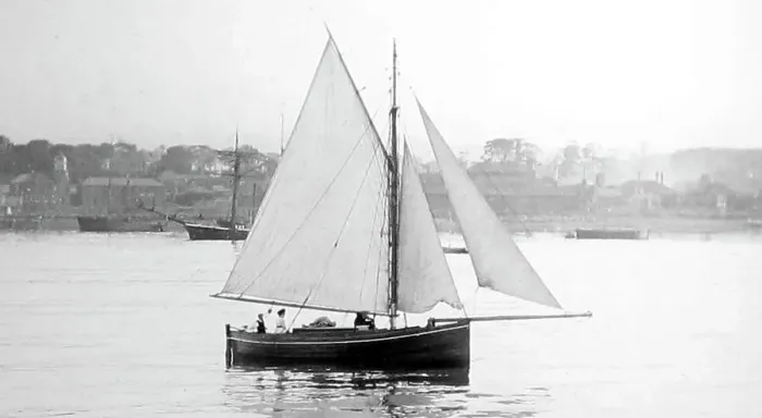 Framed Print : Sailing boat, Granton near Edinburgh Framed Print : Sailing boat, Granton near Edinburgh