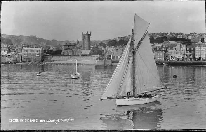 Framed Print : Sailing in St. Ives Harbour Framed Print : Sailing in St. Ives Harbour