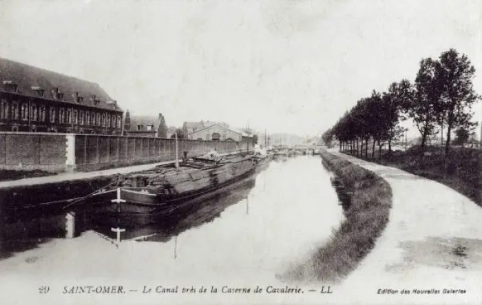 Framed Print : Saint-Omer, France - Canal Framed Print : Saint-Omer, France - Canal