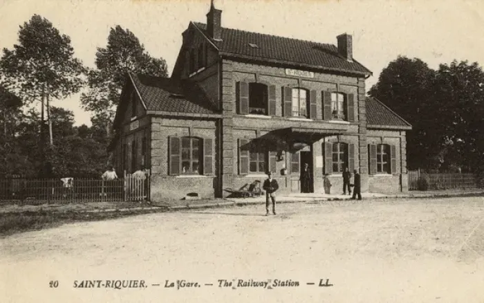 Framed Print : Saint-Riquier, Somme, Northern France - The Railway Station Framed Print : Saint-Riquier, Somme, Northern France - The Railway Station
