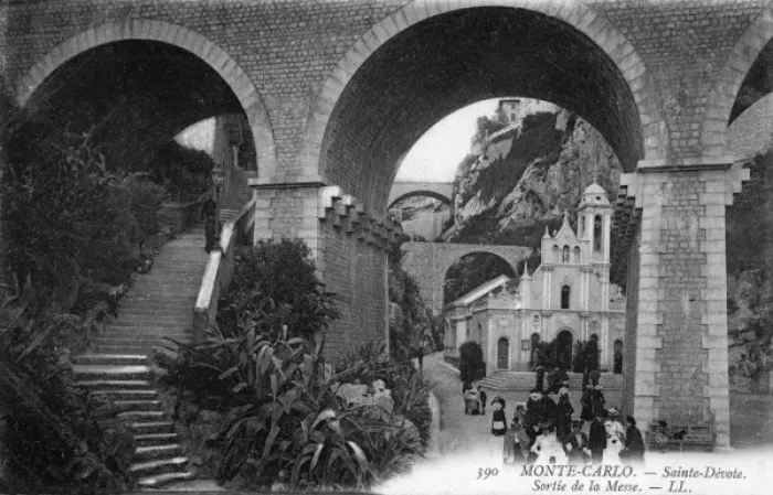 Framed Print : The Sainte-D鶯te Chapel in Monte Carlo Framed Print : The Sainte-D鶯te Chapel in Monte Carlo