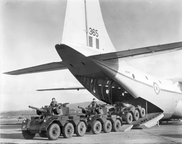 Framed Print : Three Saladins together weighing 33 tons are unloaded Framed Print : Three Saladins together weighing 33 tons are unloaded