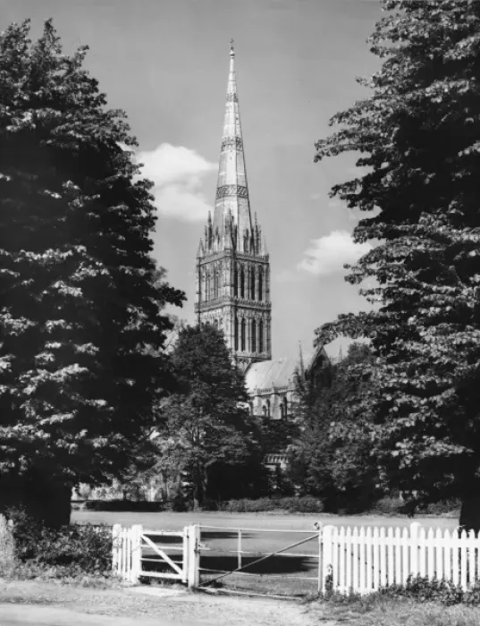 Framed Print : Salisbury Cathedral Framed Print : Salisbury Cathedral