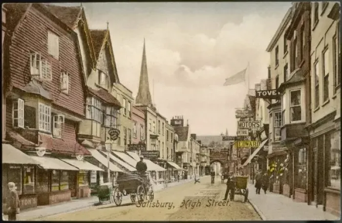 Framed Print : Salisbury / High Street Framed Print : Salisbury / High Street