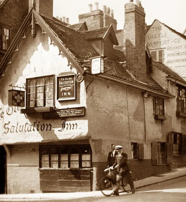 Framed Print : Salutation Inn, Nottingham Framed Print : Salutation Inn, Nottingham