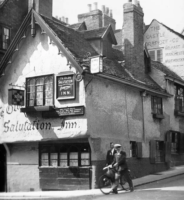 Framed Print : The Salutation Inn Nottingham possibly 1920s Framed Print : The Salutation Inn Nottingham possibly 1920s