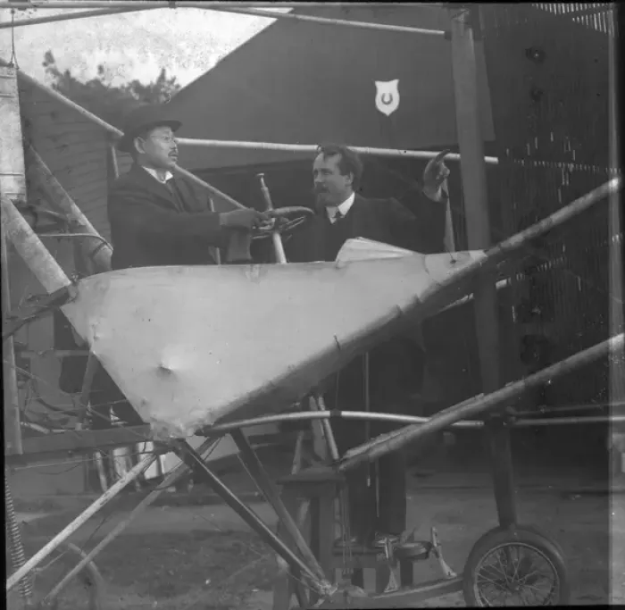 Framed Print : Samuel F Cody shows off the Military Trials Machine Framed Print : Samuel F Cody shows off the Military Trials Machine