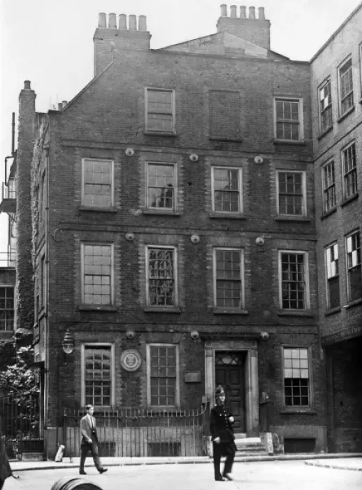 Framed Print : Samuel Johnsons House Framed Print : Samuel Johnsons House